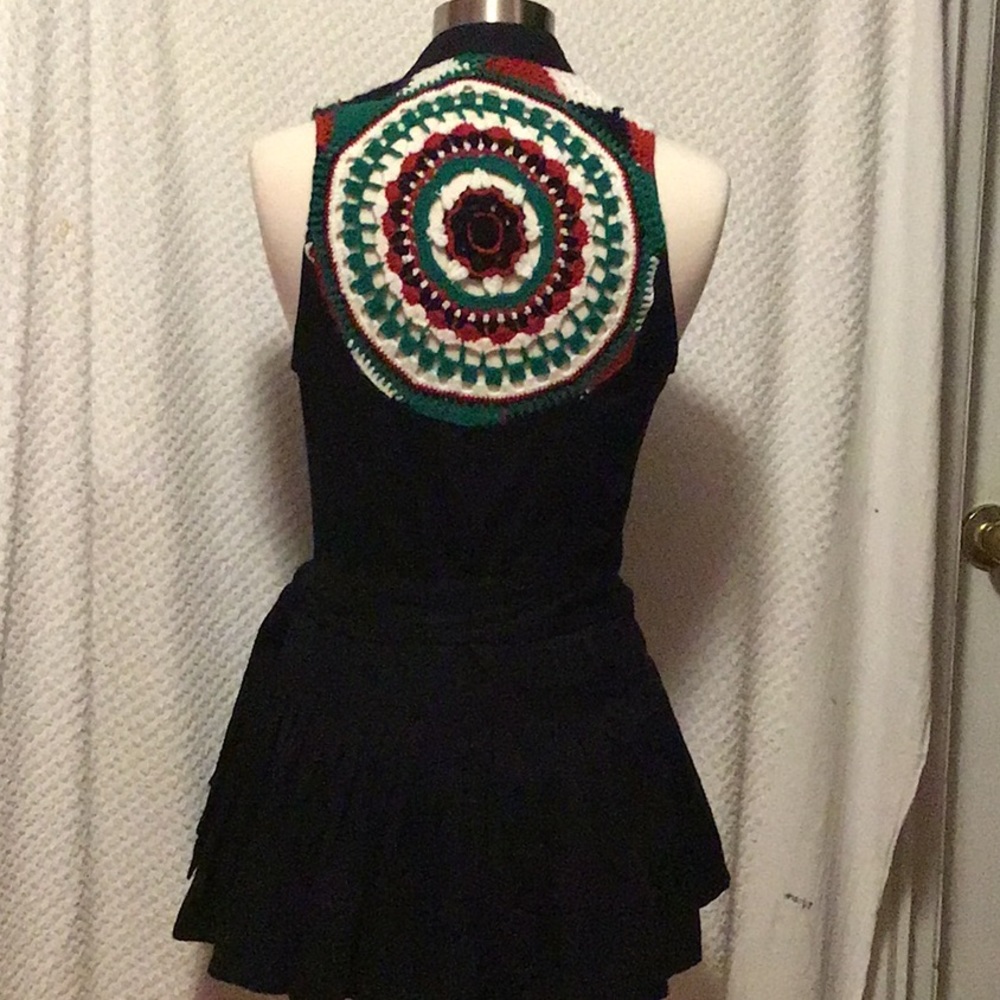 🛍🛍 3/$30 🛍🛍 wrap top - Picture 2 of 6